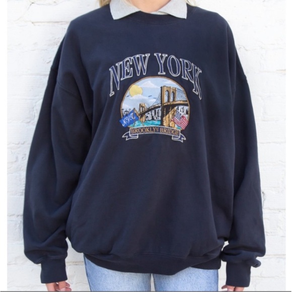Brandy Melville Tops - Brandy Melville Erica New York Sweatshirt